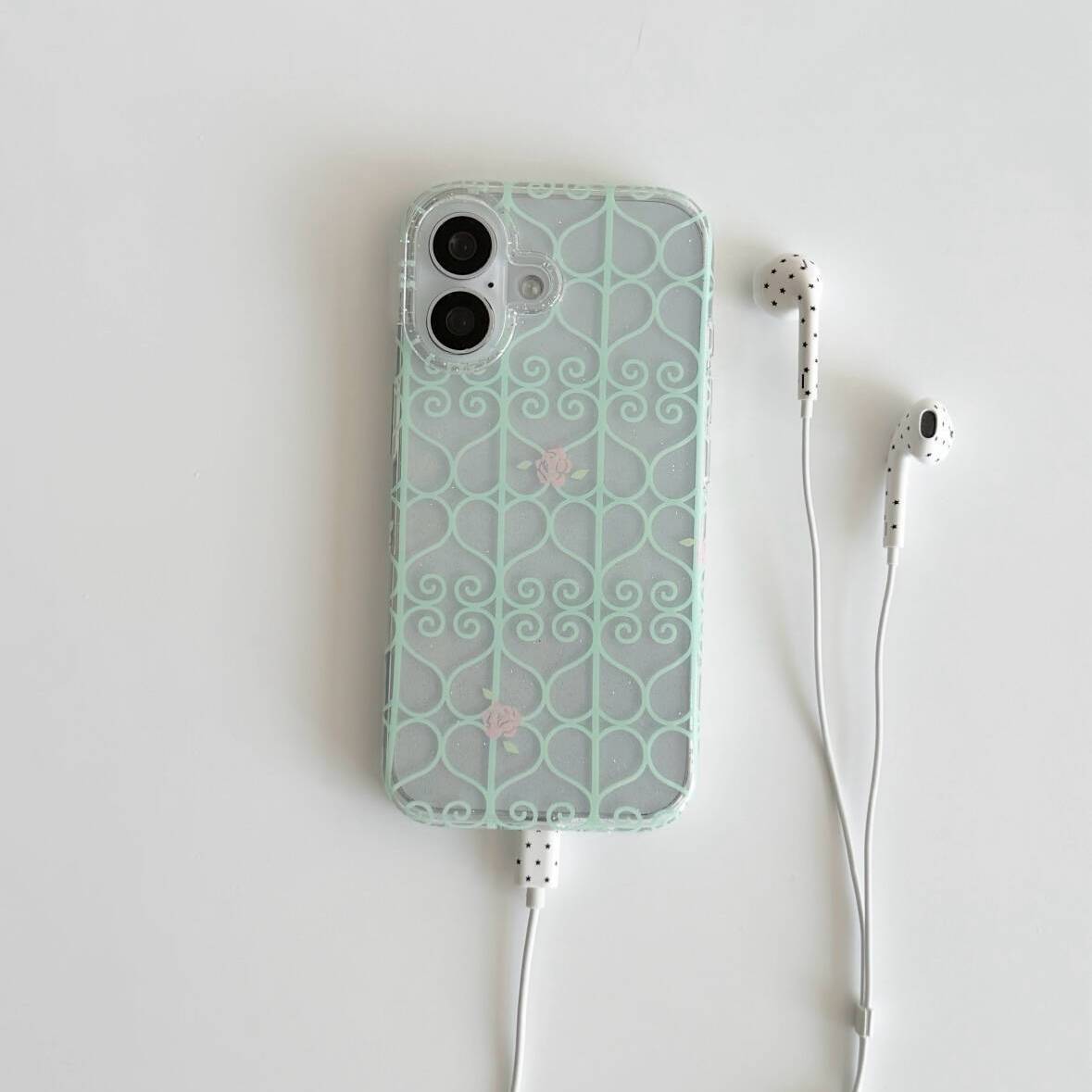 Magnetic Phone Case - ミントグリーンの鉄窓とピンクのバラ柄の透明なiPhoneケース（iPhone 18、17 Air、16 Pro Max、15、14 Plus、13