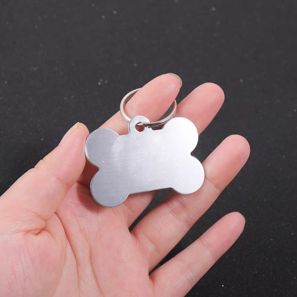 パーソナライズされたテキスト入り猫犬ペットIDタグ、無料でカ - Phone Accessories And Names のレビューと価格