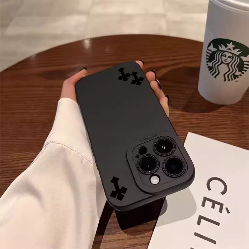 秋の雰囲気のクロス柄iPhoneケース（iPhone 17  - Phone Accessories To Sell のレビューと価格